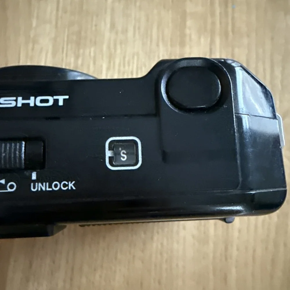 Canon Sure Shot 38mm 2.8 Film Camera Autoboy 35mm & Case- For Parts Only